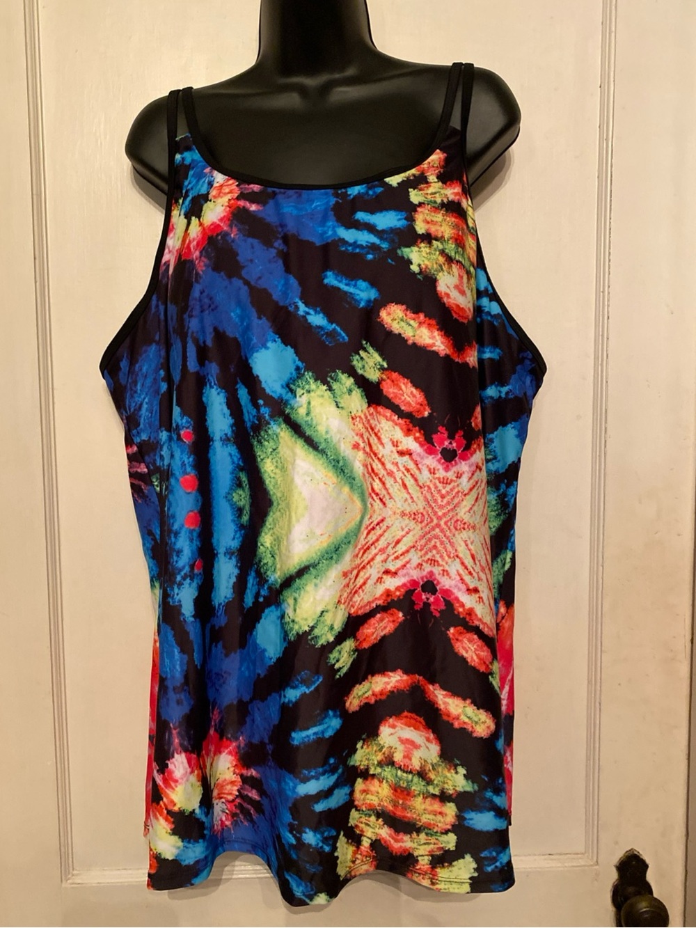 V! Hanna Nikole Swimsuit Top Tie Dye Style, With Padded Support, Size 26W new